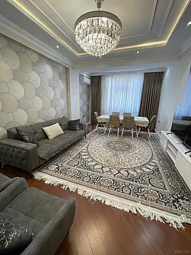 Satılır 3 otaqlı mənzil 120 m² — Bakı, 5-ci mikrorayon 3 otaq 120.00 m²