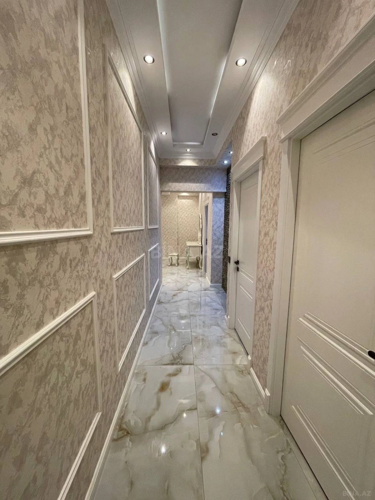 Satılır 3 otaqlı mənzil 120 m²