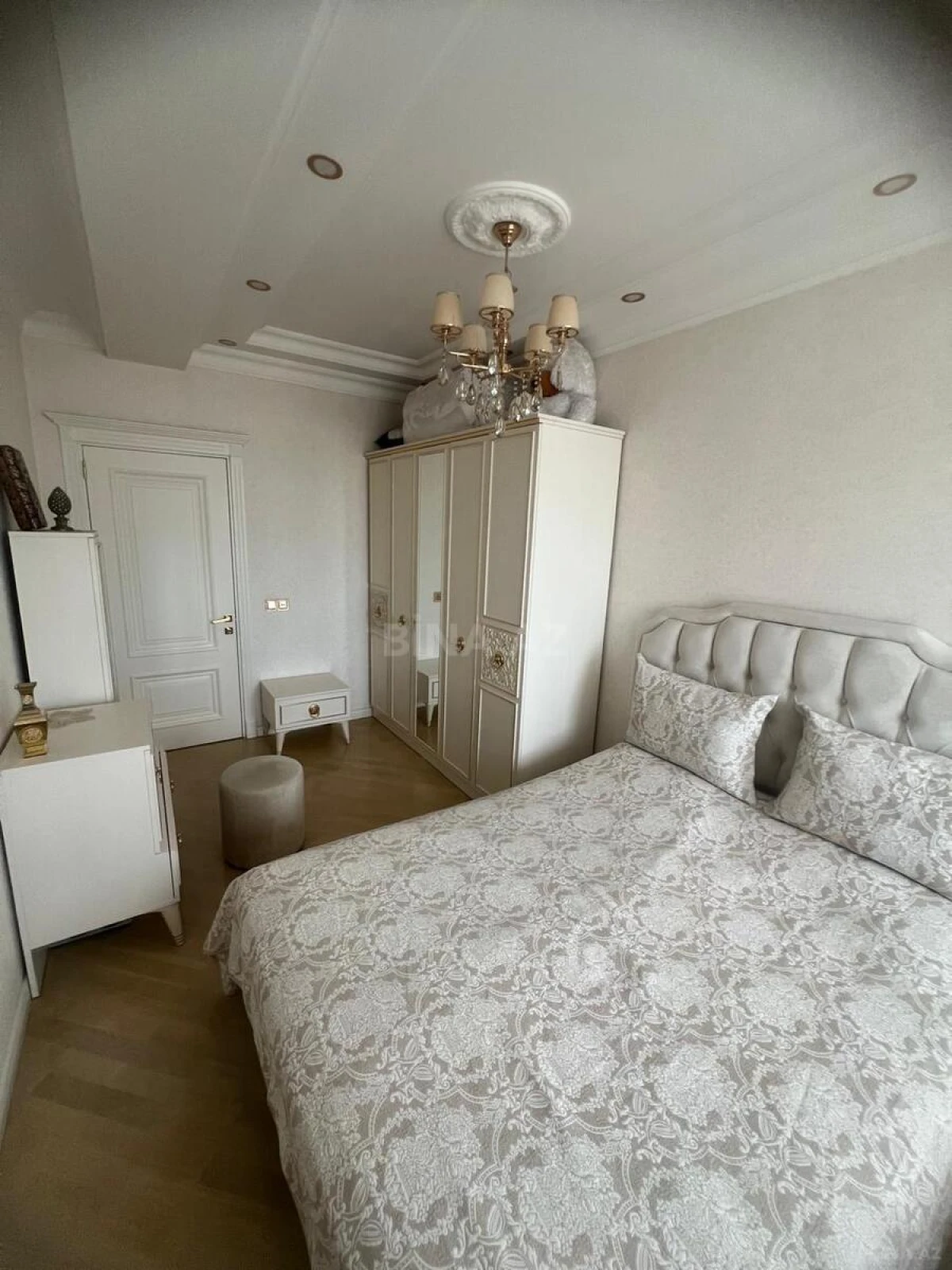 Satılır 3 otaqlı mənzil 88 m²
