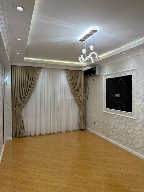 Satılır 3 otaqlı mənzil 150 m²