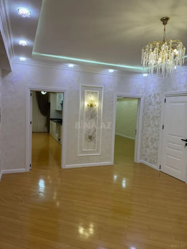 Satılır 3 otaqlı mənzil 150 m²
