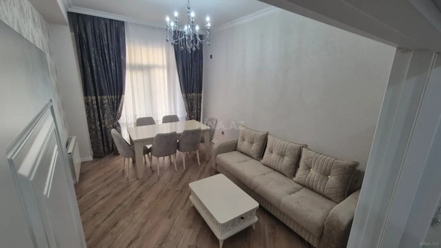 Kirayə verilir 2 otaqlı mənzil 70 m²