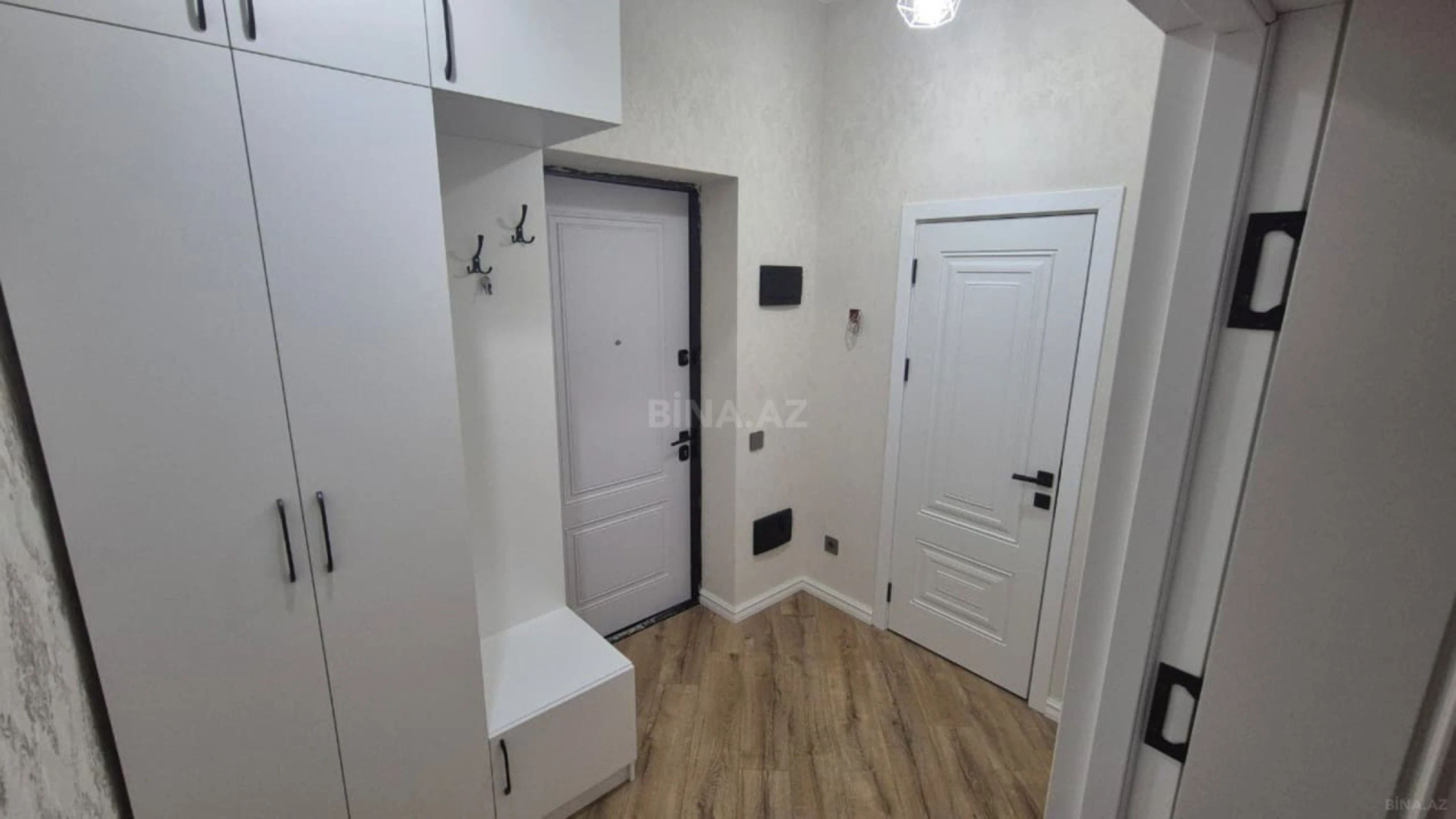 Kirayə verilir 2 otaqlı mənzil 70 m²