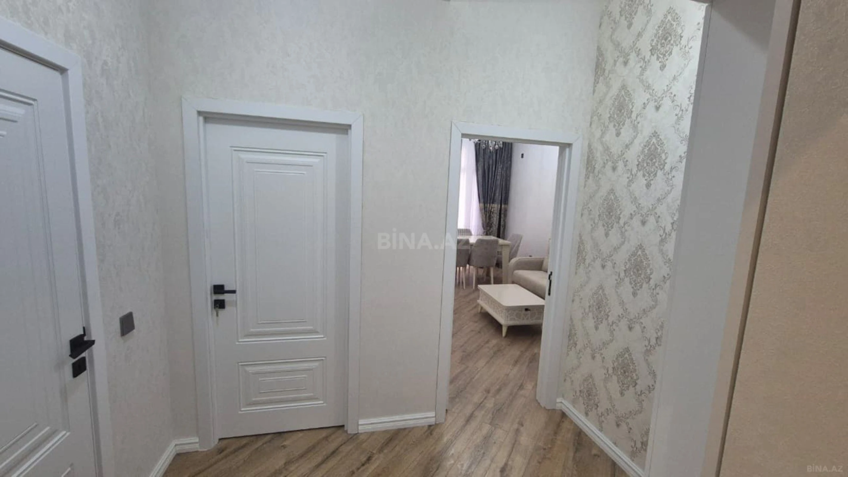 Kirayə verilir 2 otaqlı mənzil 70 m²