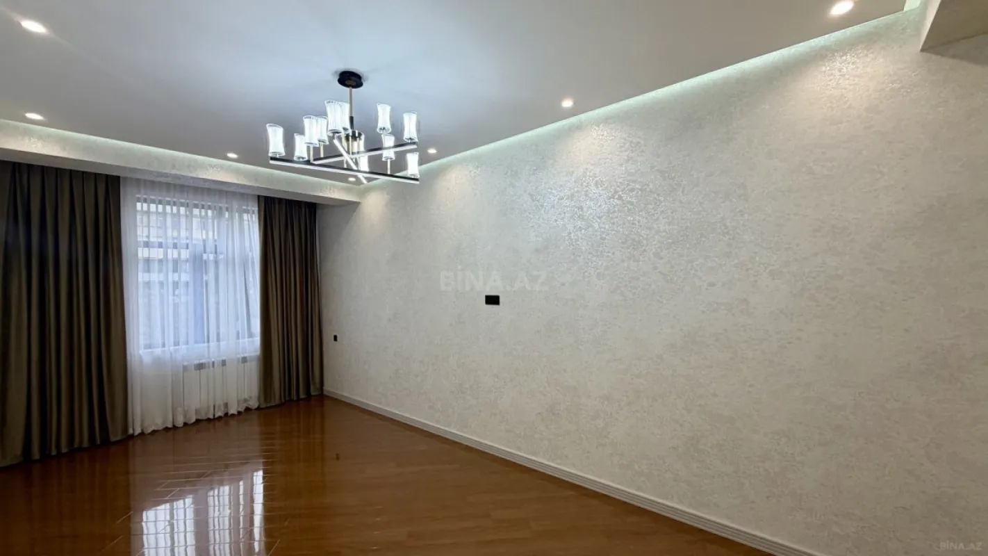 Satılır 3 otaqlı mənzil 144 m²