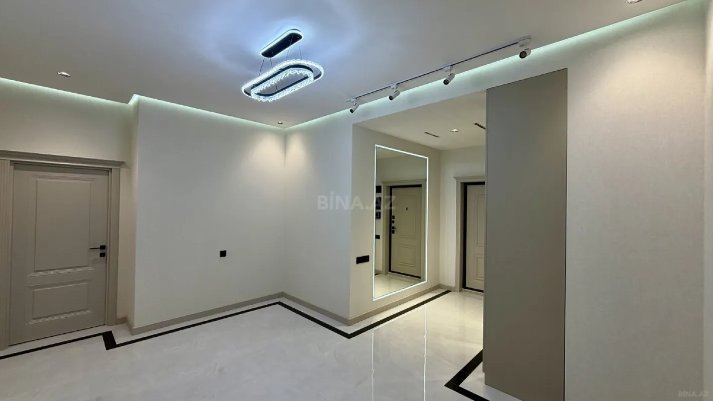 Satılır 3 otaqlı mənzil 144 m²
