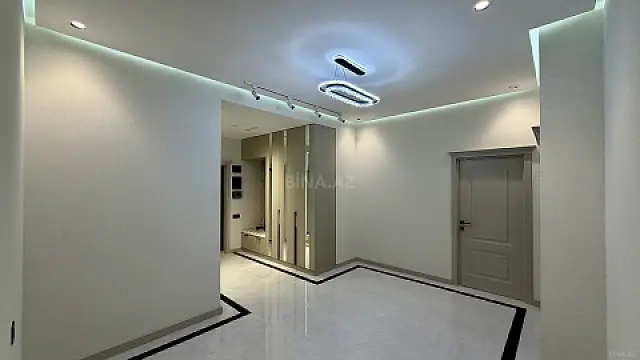 Satılır 3 otaqlı mənzil 144 m²