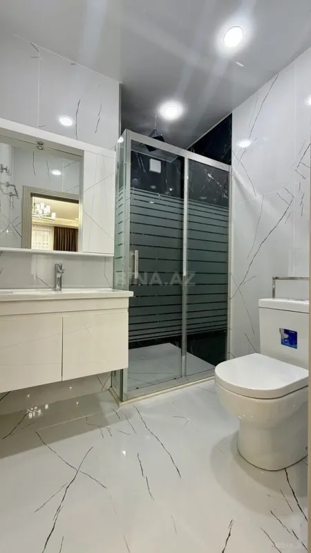 Satılır 3 otaqlı mənzil 144 m²