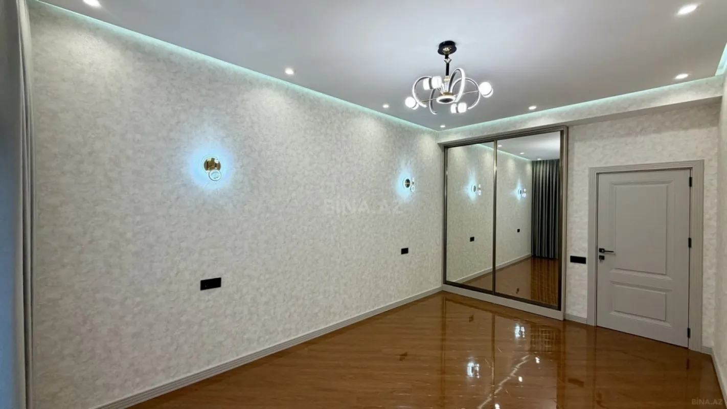 Satılır 3 otaqlı mənzil 144 m²