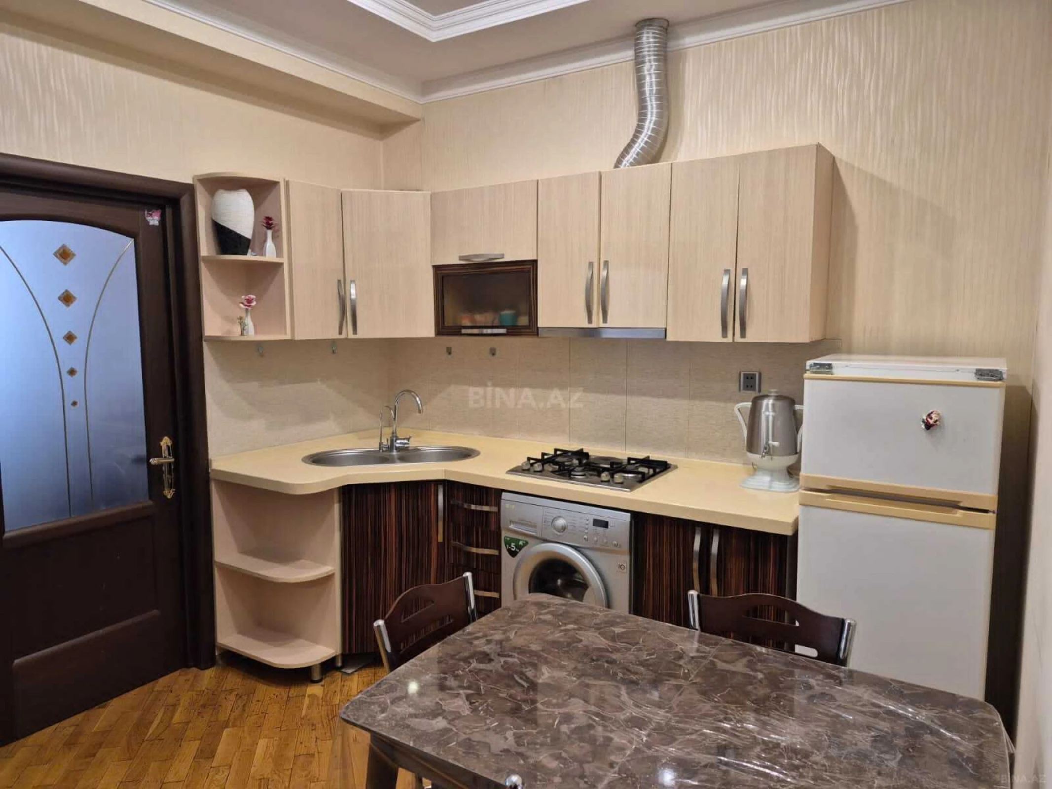 Satılır 2 otaqlı mənzil 57 m²