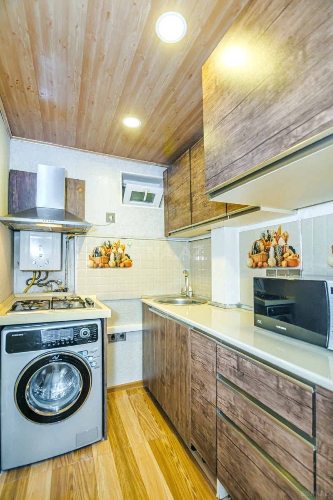Kirayə verilir 2 otaqlı mənzil 60 m²