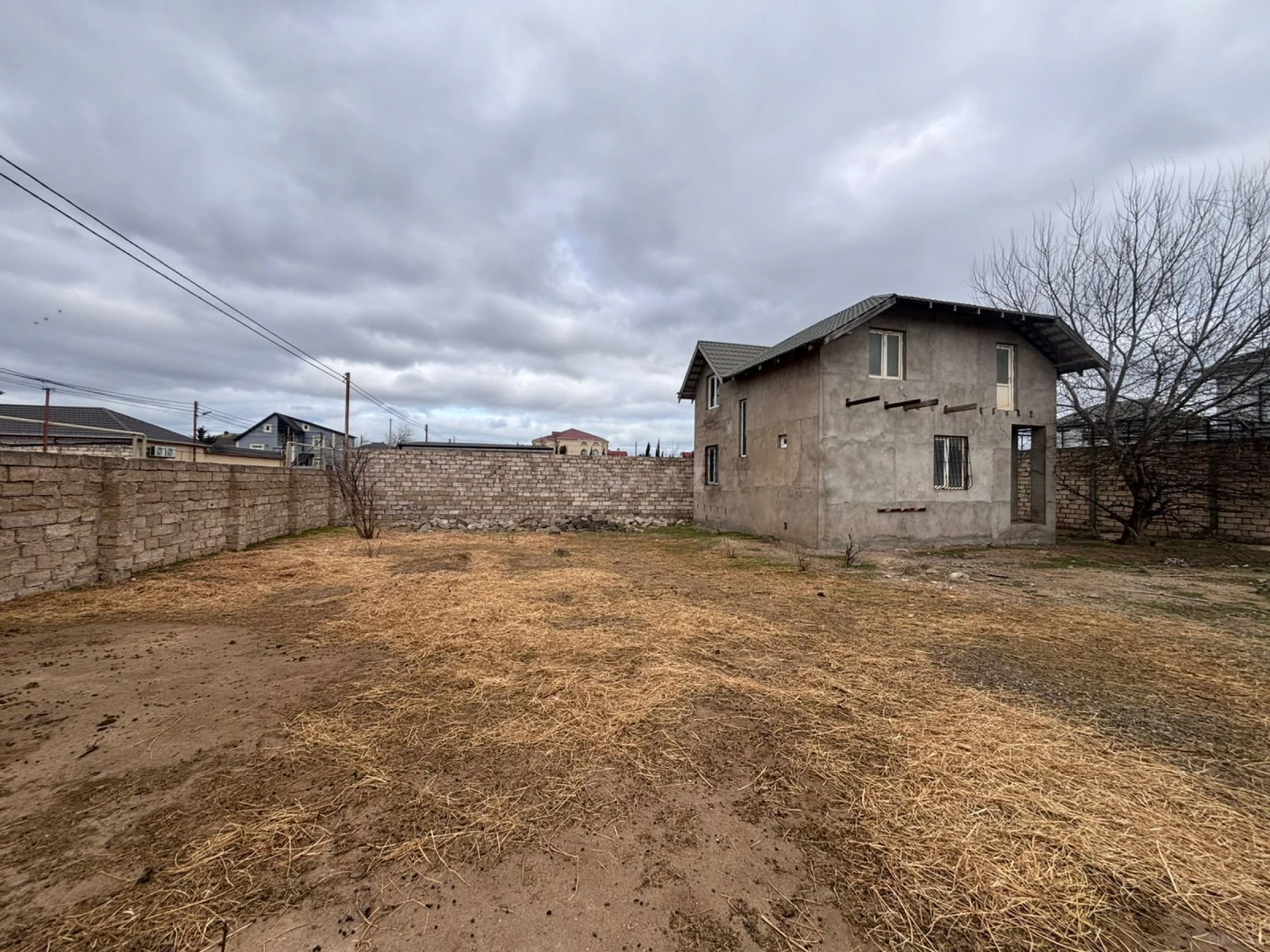 Satılır torpaq sahəsi 12 m²