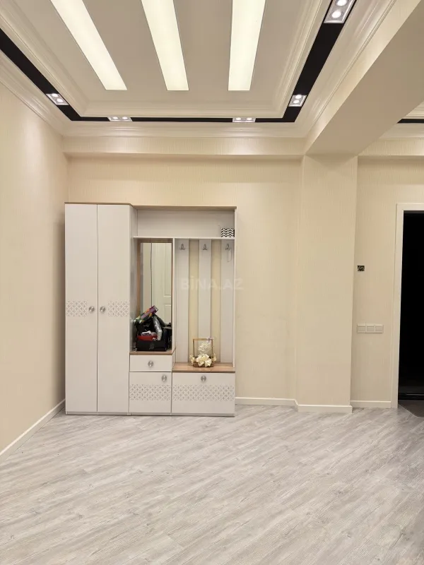 Kirayə verilir 3 otaqlı mənzil 124 m²