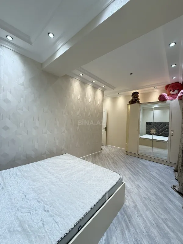 Kirayə verilir 3 otaqlı mənzil 124 m²