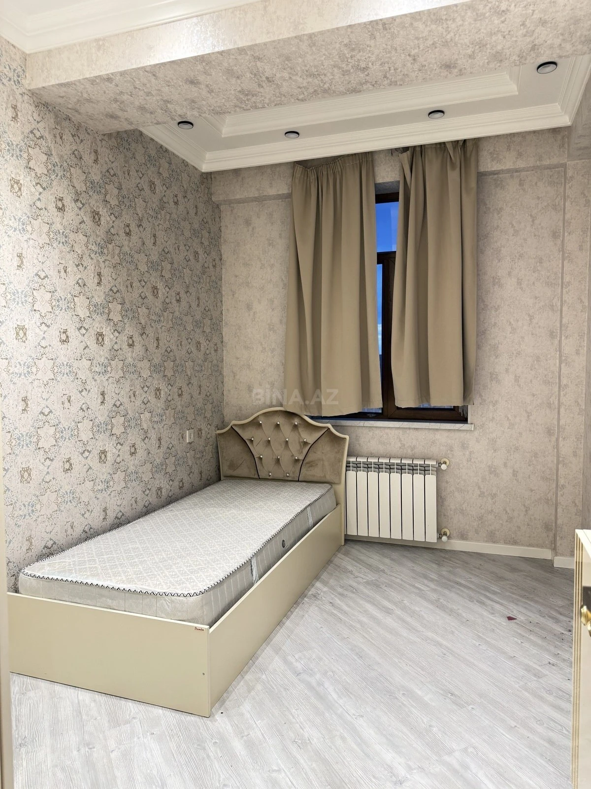 Kirayə verilir 3 otaqlı mənzil 124 m²