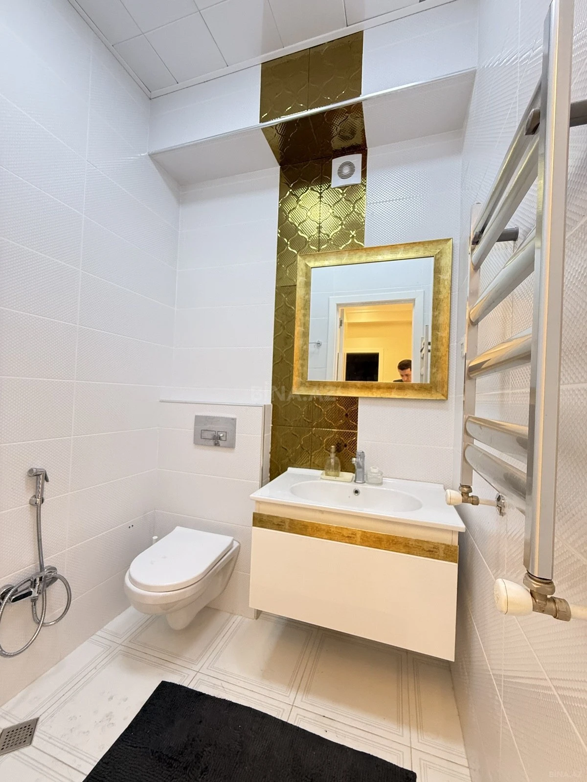 Kirayə verilir 3 otaqlı mənzil 124 m²