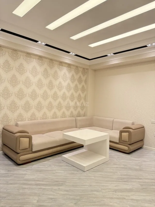 Kirayə verilir 3 otaqlı mənzil 124 m²
