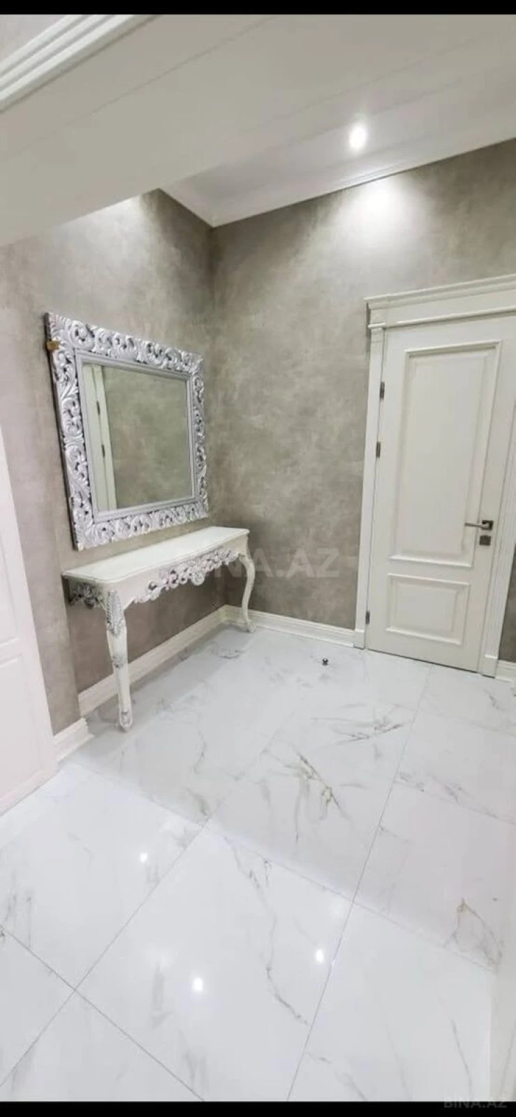 Satılır 3 otaqlı mənzil 110 m²