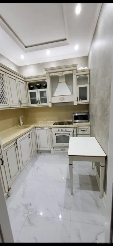 Satılır 3 otaqlı mənzil 110 m²