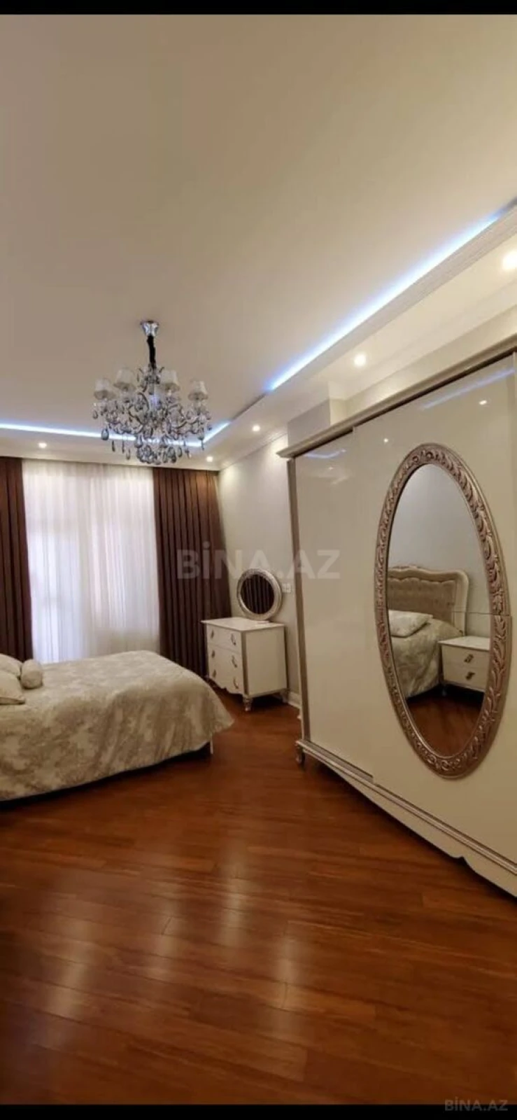 Satılır 3 otaqlı mənzil 110 m²
