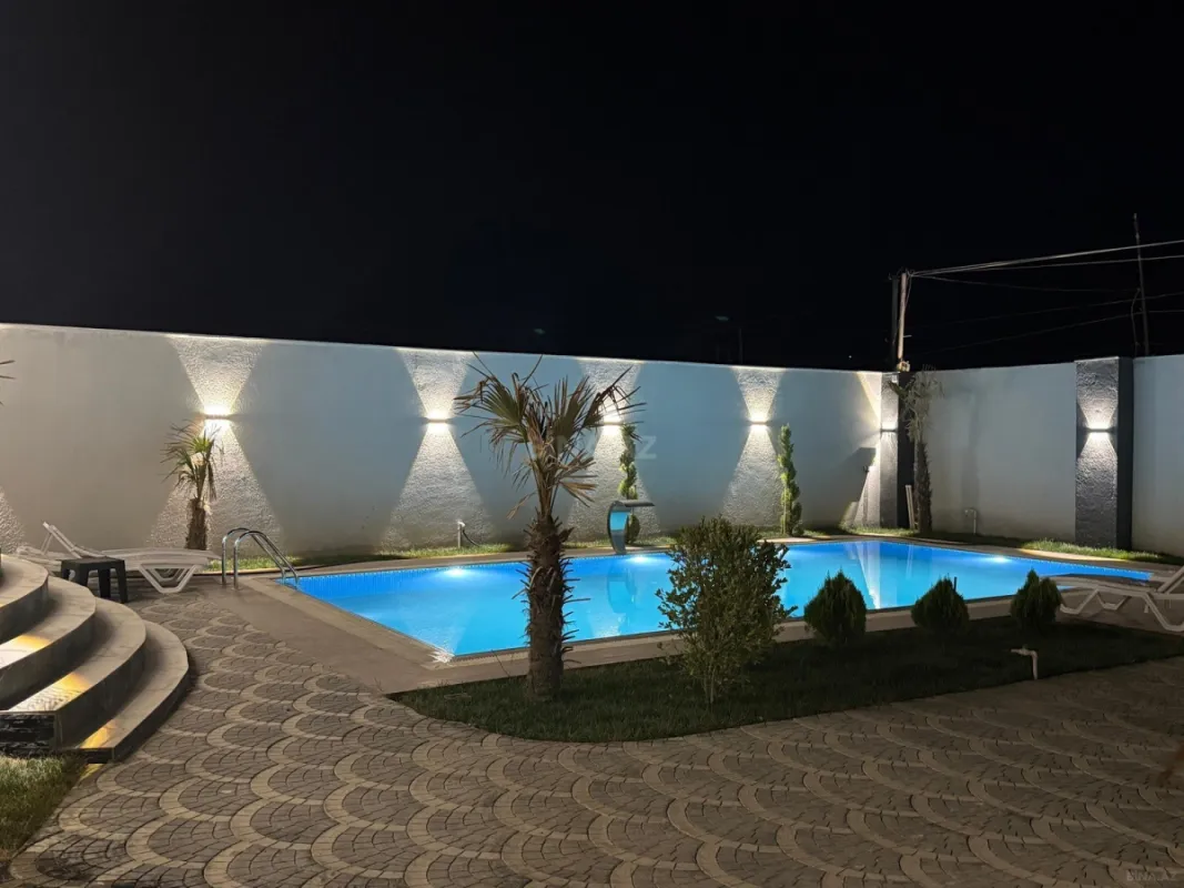 Kirayə verilir 4 otaqlı həyət evi 250 m²