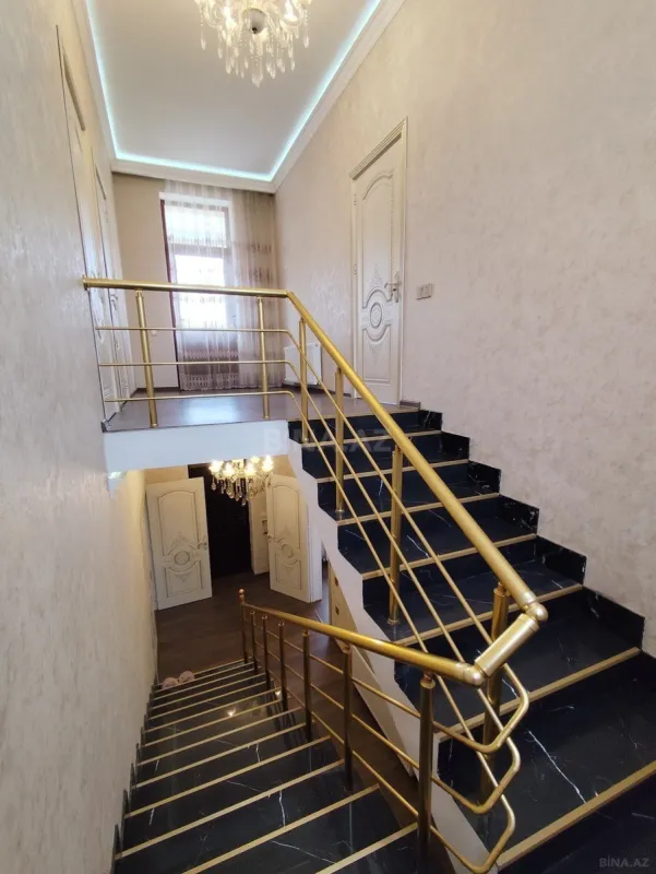 Satılır 4 otaqlı həyət evi 156 m²