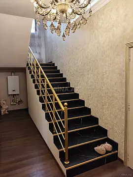 Satılır 4 otaqlı həyət evi 156 m²