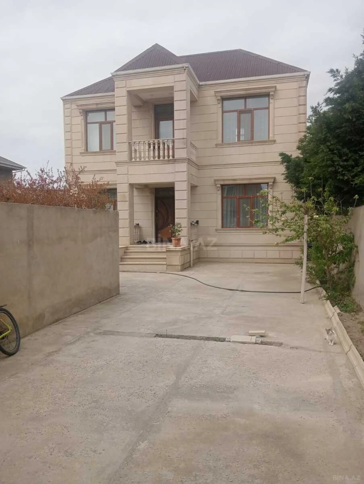 Satılır 4 otaqlı həyət evi 156 m²