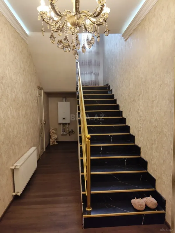 Satılır 4 otaqlı həyət evi 156 m²