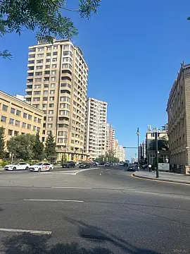 Satılır 4 otaqlı mənzil 181 m² — Bakı, Badamdar 4 otaq 181.00 m²