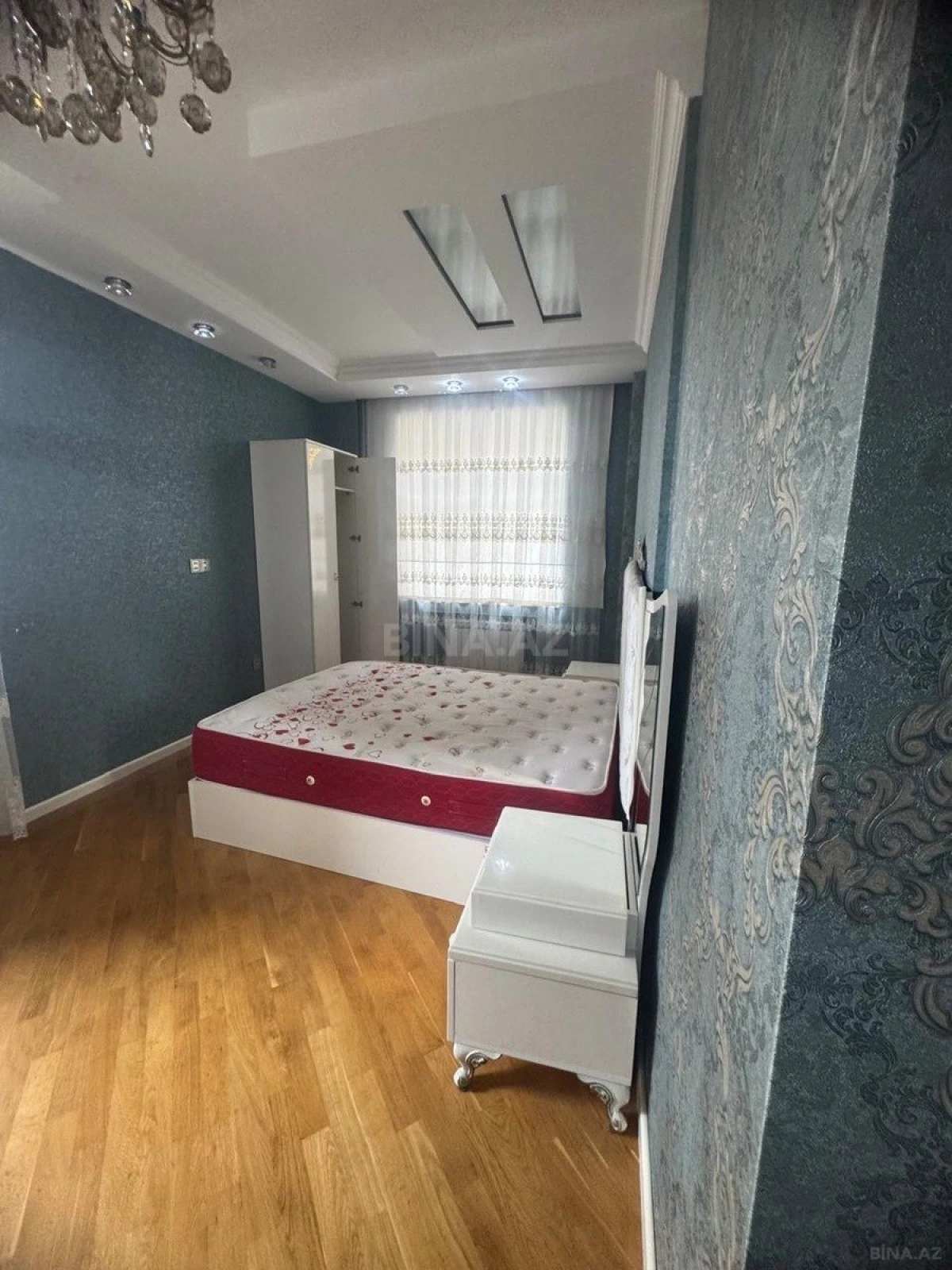Kirayə verilir 3 otaqlı mənzil 125 m²