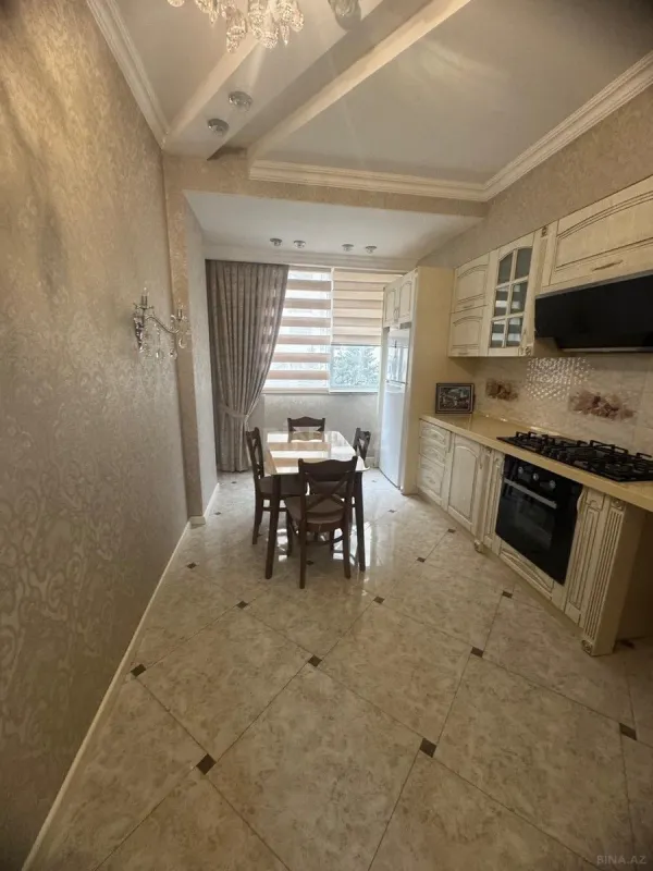 Kirayə verilir 3 otaqlı mənzil 125 m²