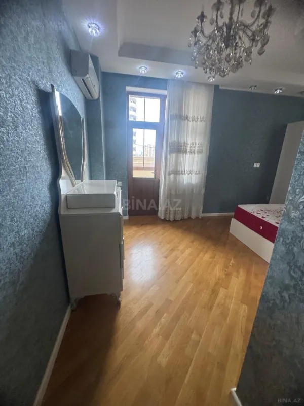 Kirayə verilir 3 otaqlı mənzil 125 m²