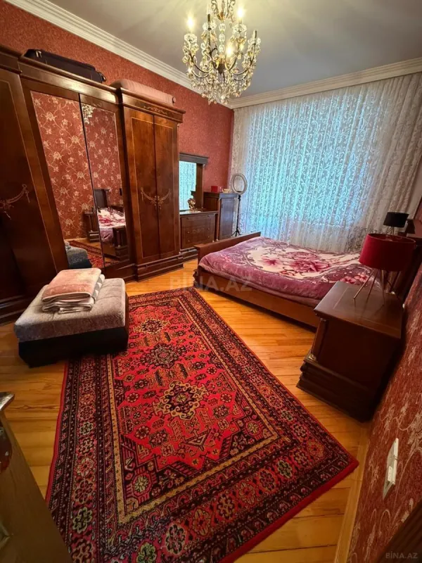 Satılır 3 otaqlı mənzil 105 m²