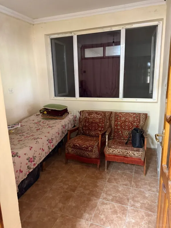 Satılır 5 otaqlı həyət evi 200 m²