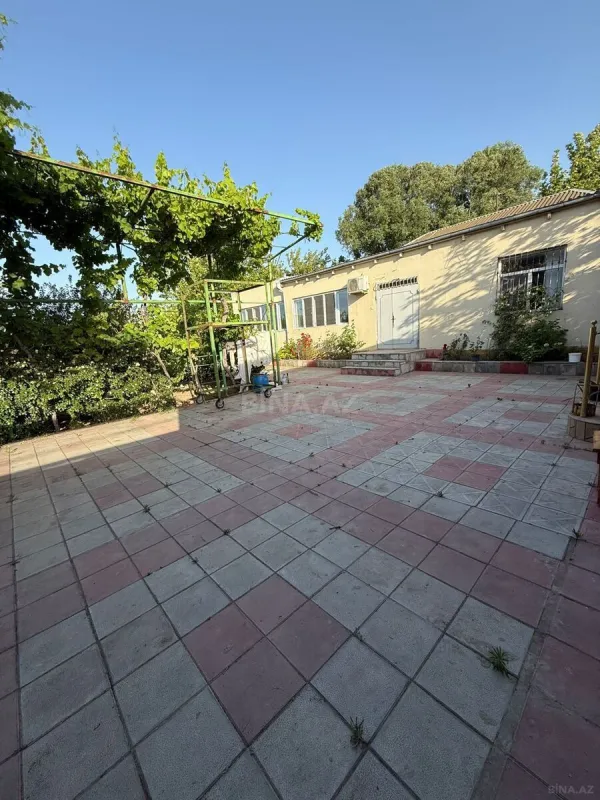 Satılır 5 otaqlı həyət evi 200 m²