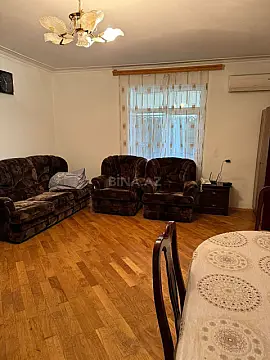 Satılır 5 otaqlı həyət evi 200 m²