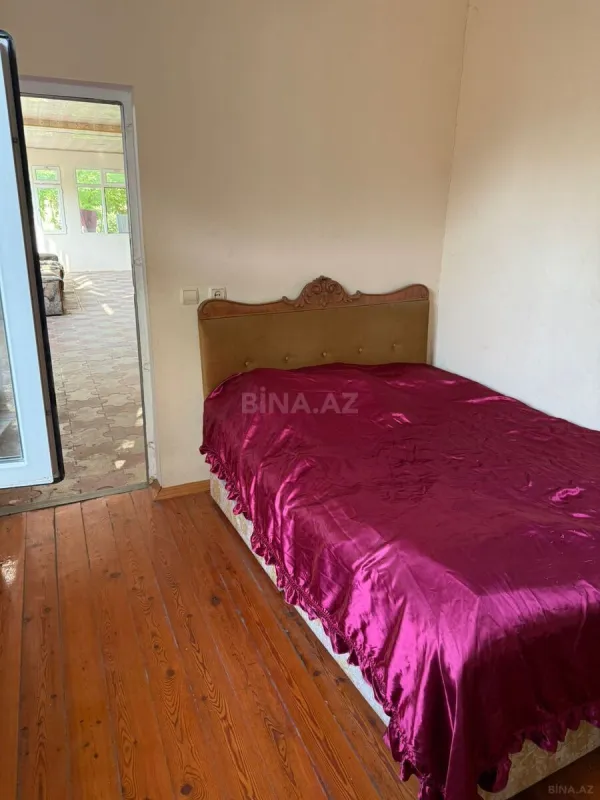 Satılır 5 otaqlı həyət evi 200 m²