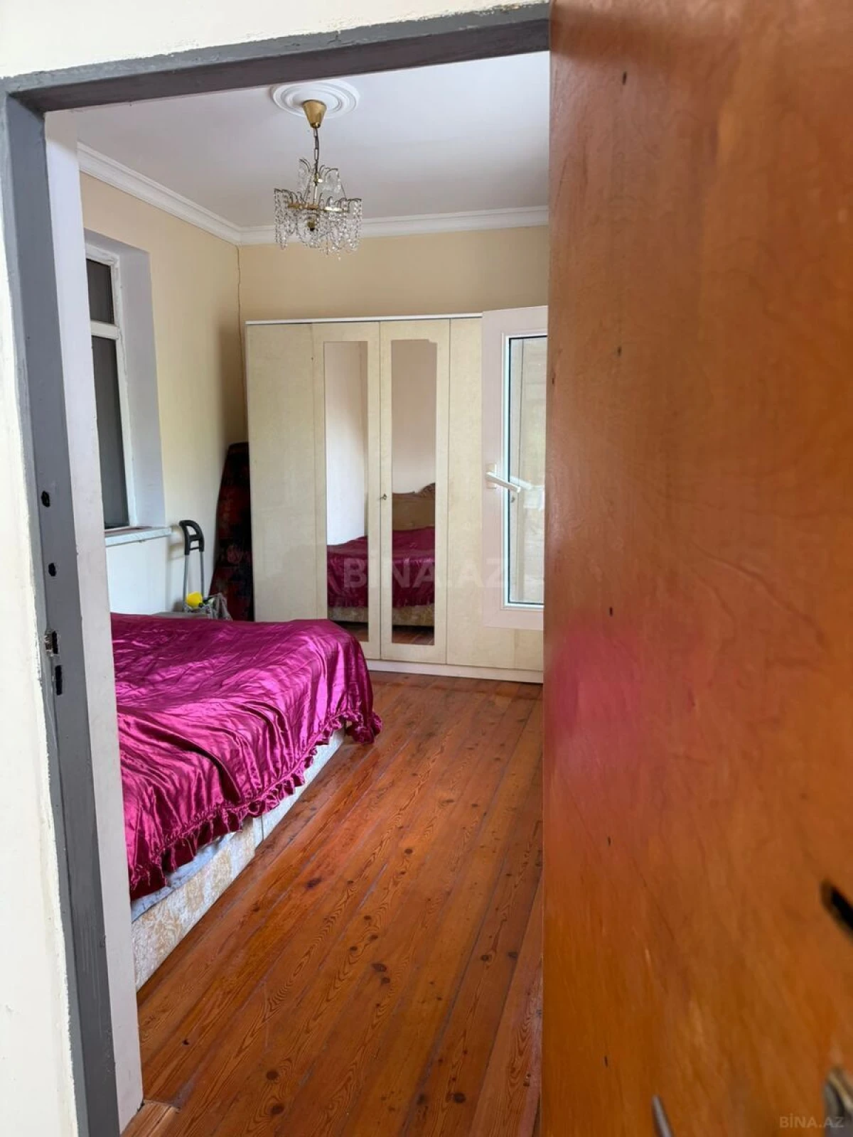 Satılır 5 otaqlı həyət evi 200 m²