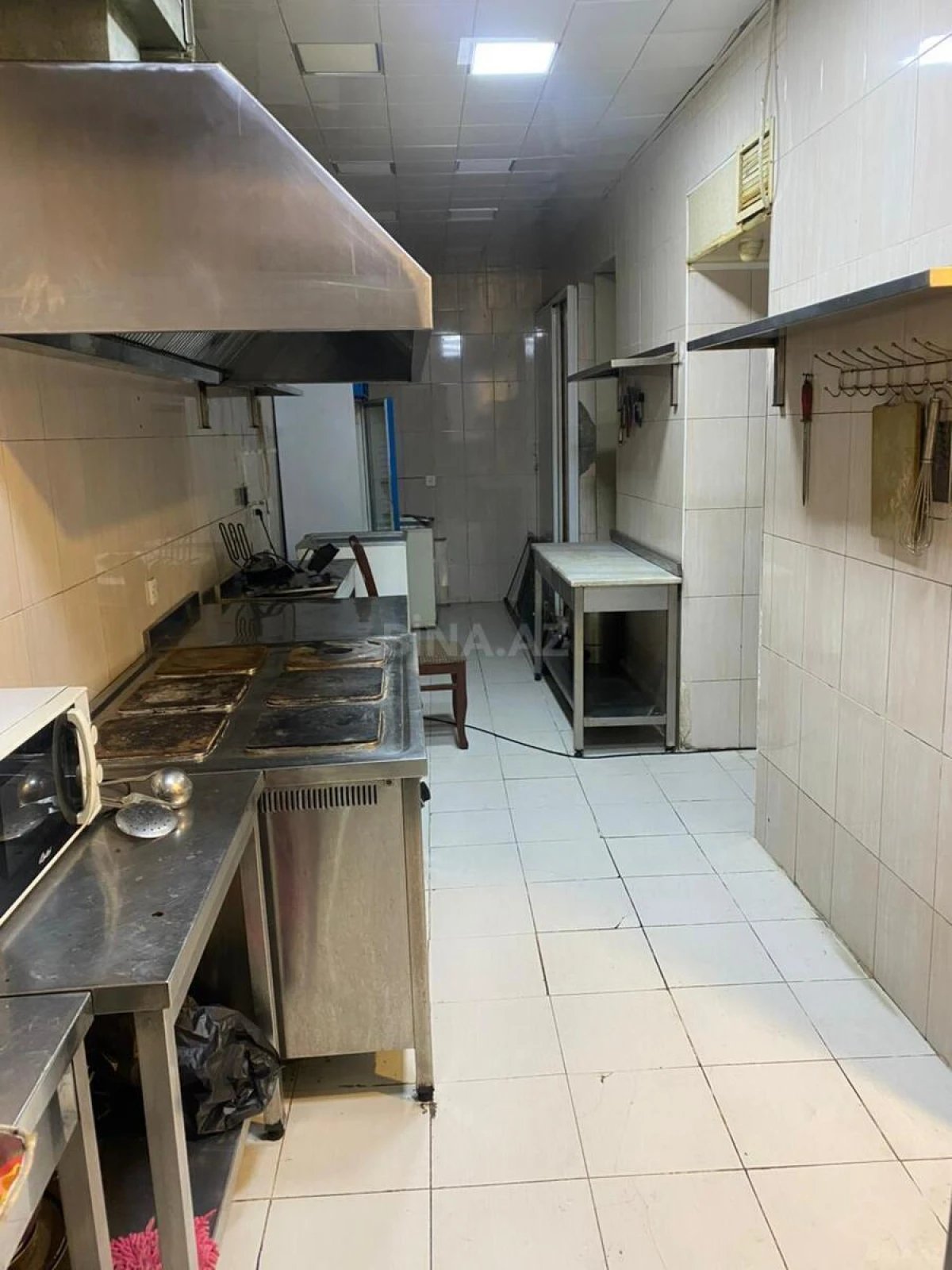 Satılır obyekt 183 m²