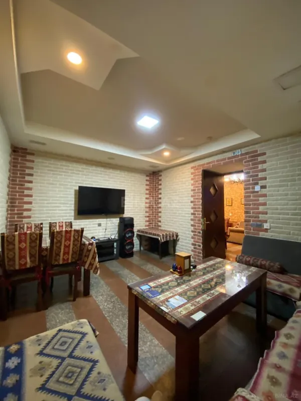 Satılır obyekt 183 m²