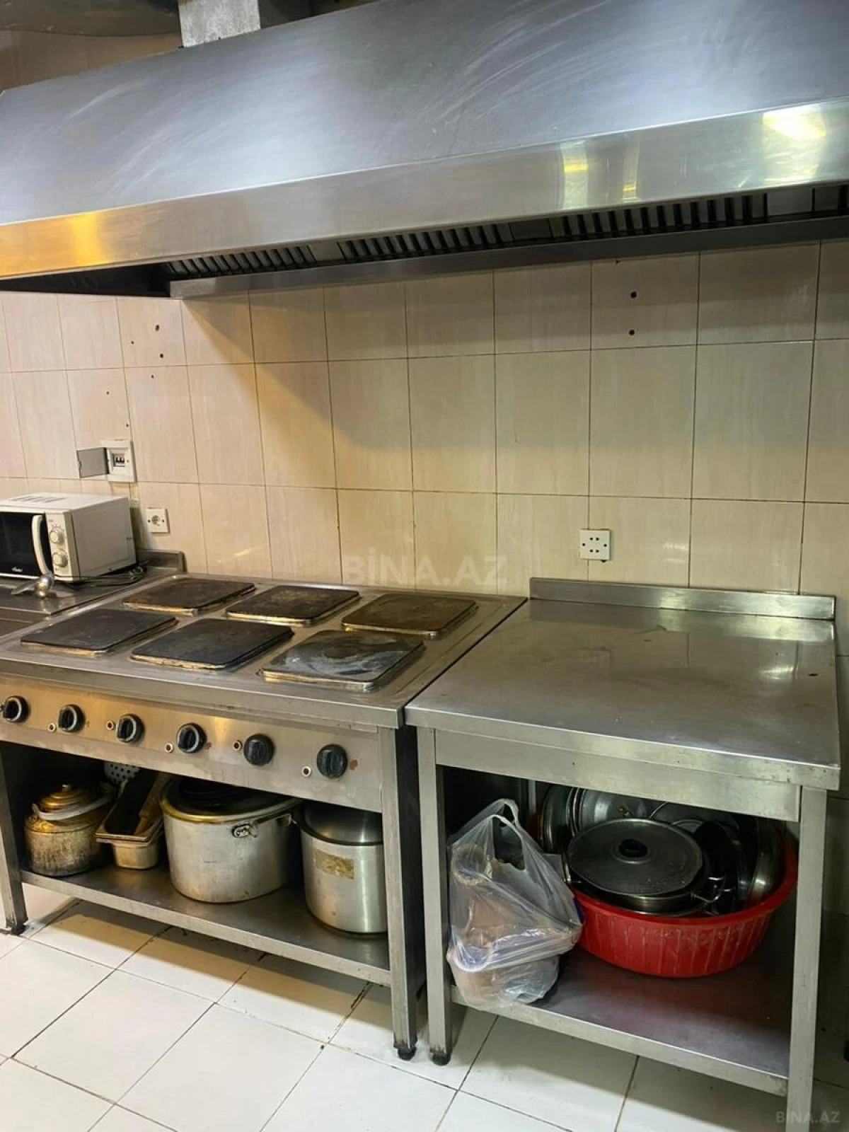 Satılır obyekt 183 m²