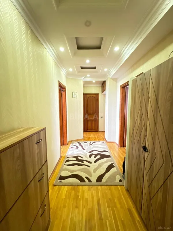 Satılır 3 otaqlı mənzil 112 m²