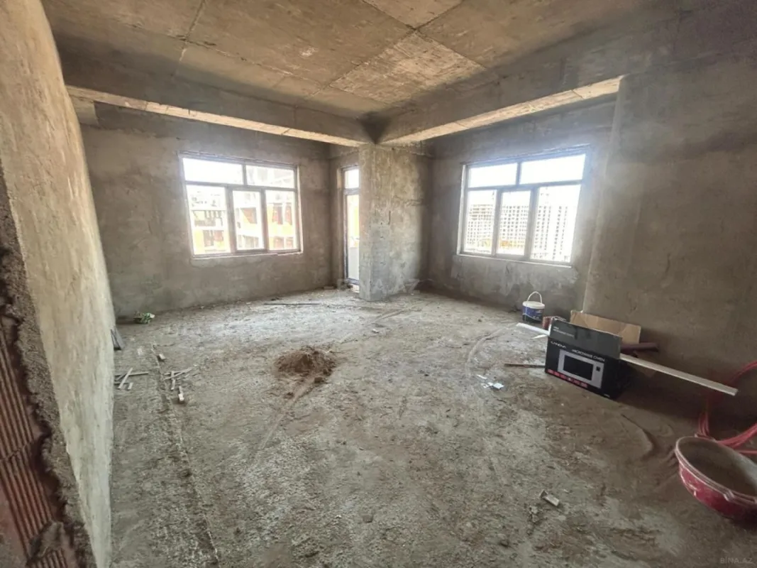 Satılır 3 otaqlı mənzil 130 m²