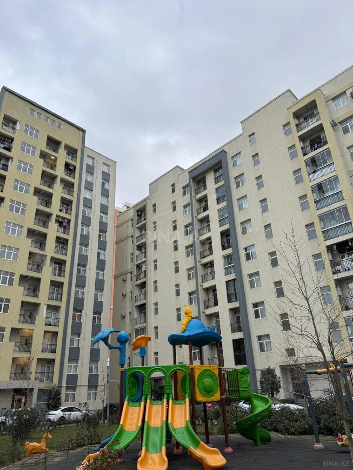 Kirayə verilir 3 otaqlı mənzil 125 m²