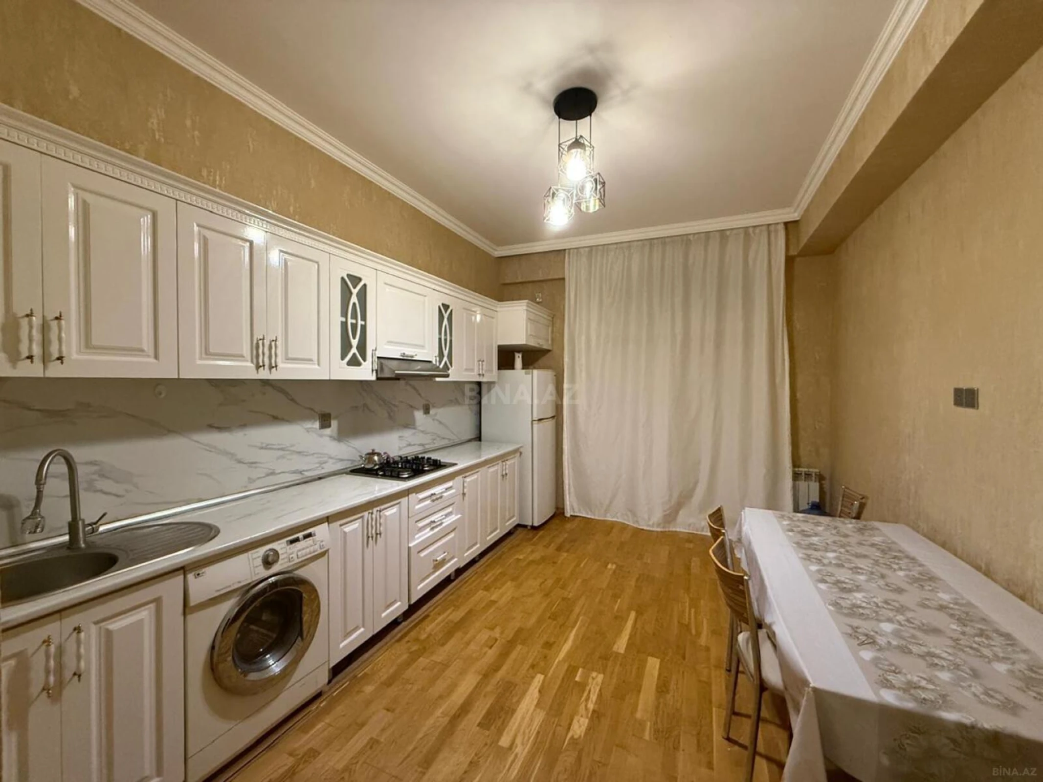 Kirayə verilir 3 otaqlı mənzil 125 m²
