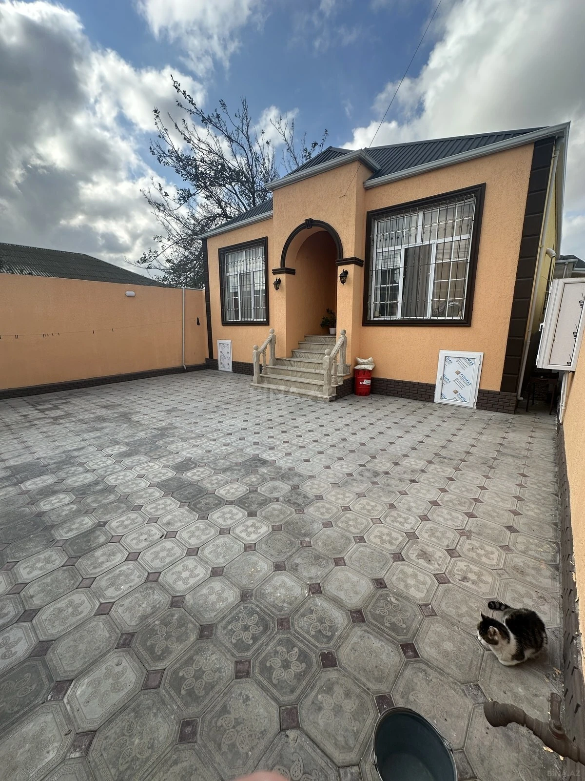 Satılır 4 otaqlı həyət evi 100 m²