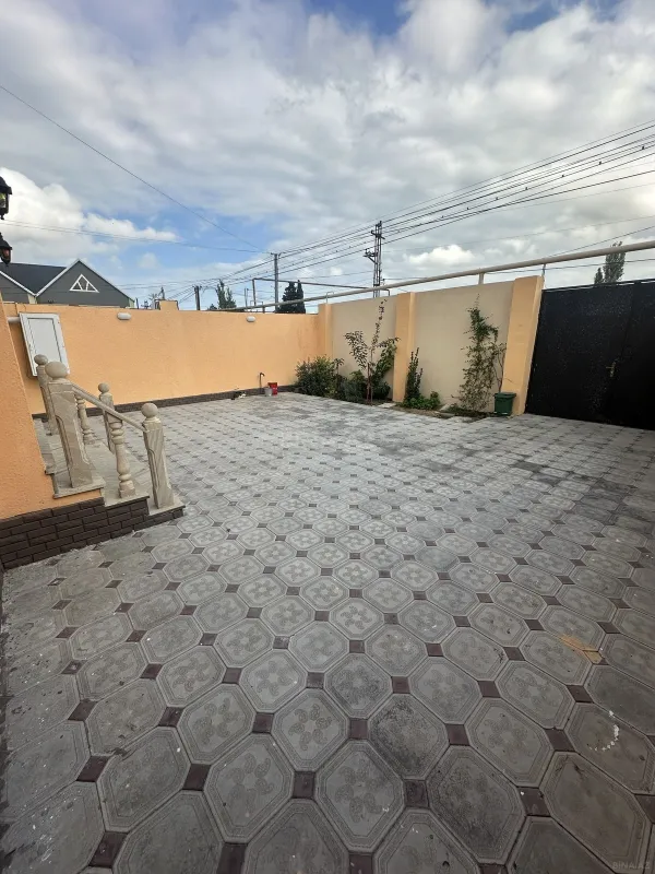 Satılır 4 otaqlı həyət evi 100 m²