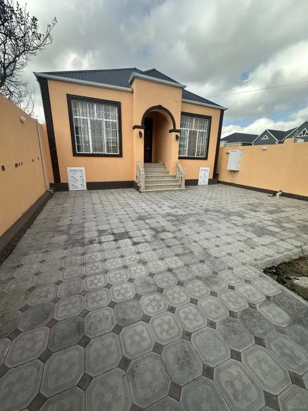 Satılır 4 otaqlı həyət evi 100 m²
