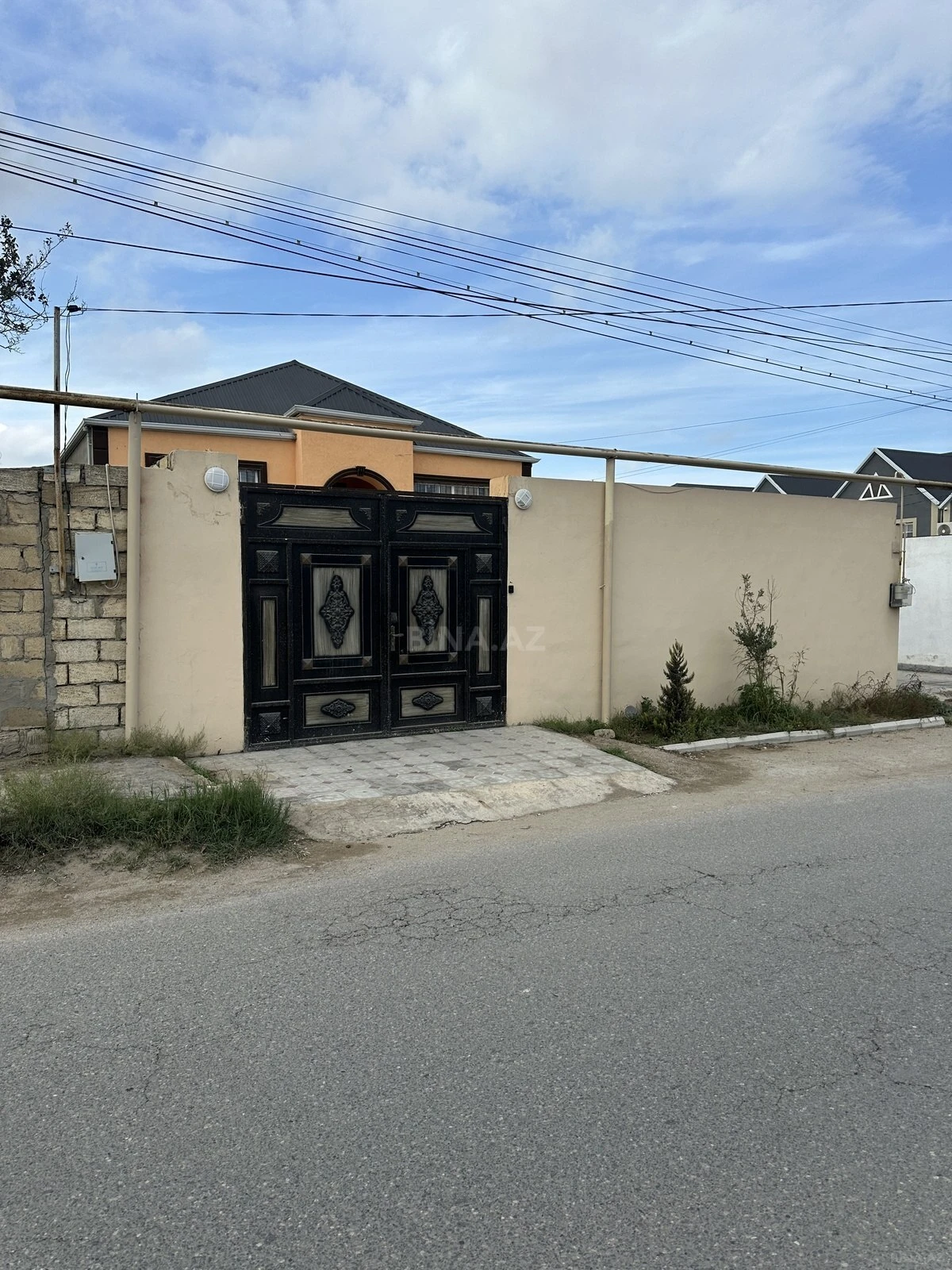 Satılır 4 otaqlı həyət evi 100 m²